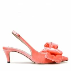 Carinii Sales -Carinii Sales 02 0000301076803 rz